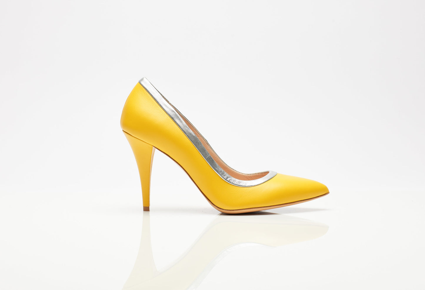 The Leo in Apricot