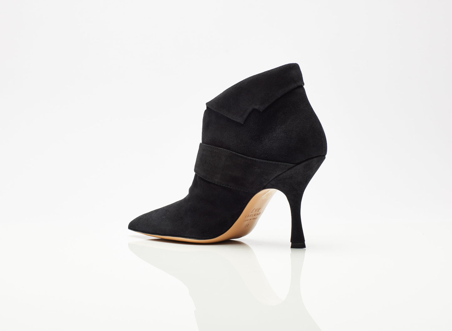 The Elizabeth in Black
